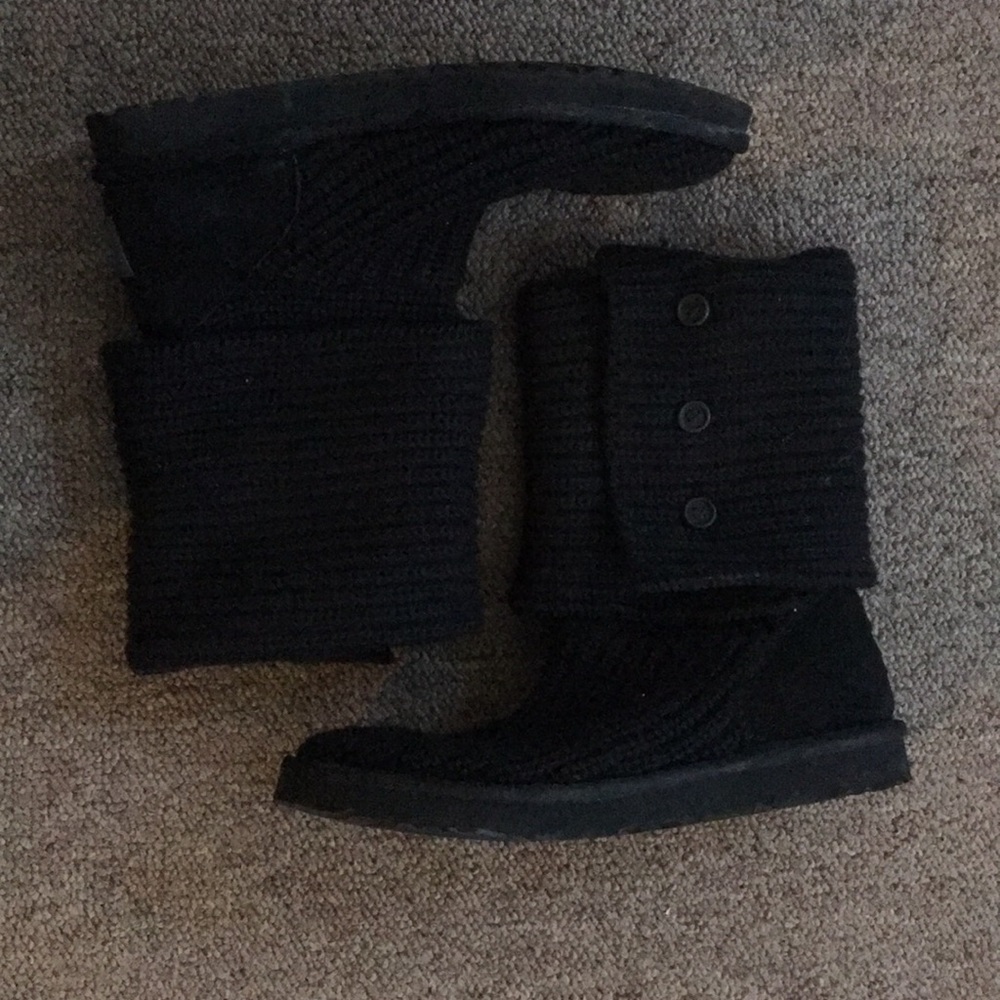 Black Classic Cardy Uggs